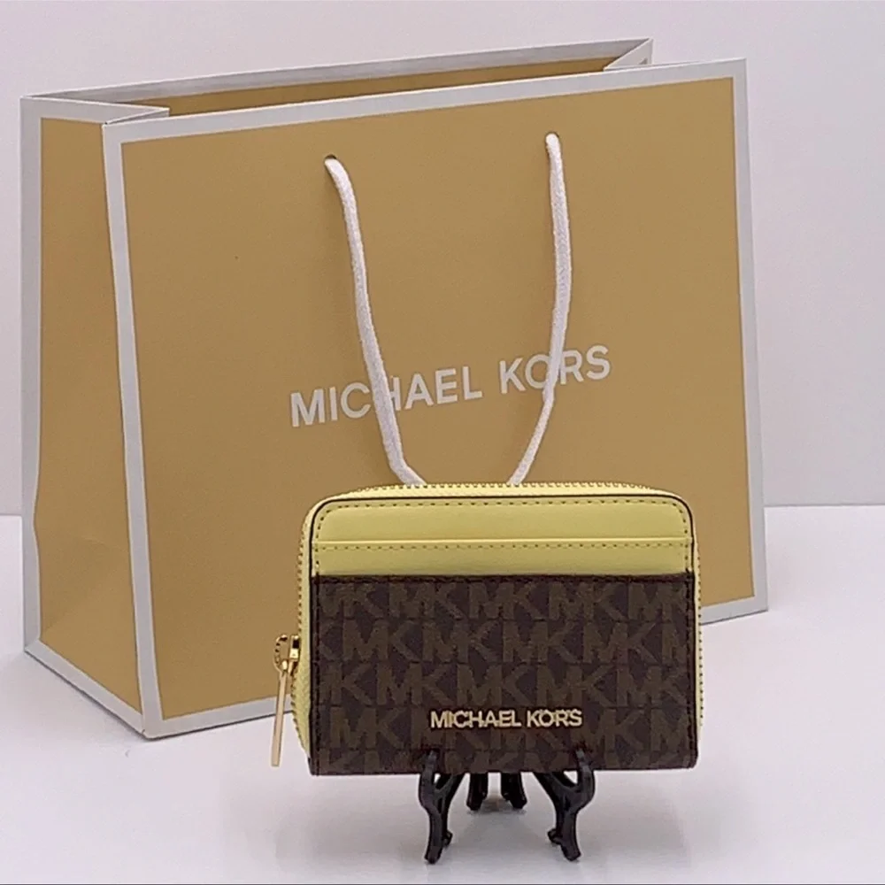 MICHAEL KORS JET SET TRAVEL MEDIUM ZIP AROUND CARD CASE BUTTERCUP